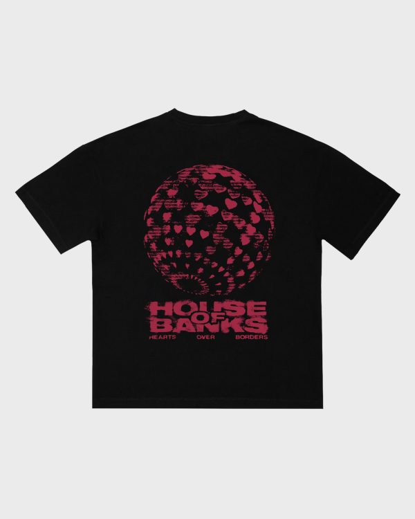 HEARTS OVER BORDERS TEE BLACK (loose fit)