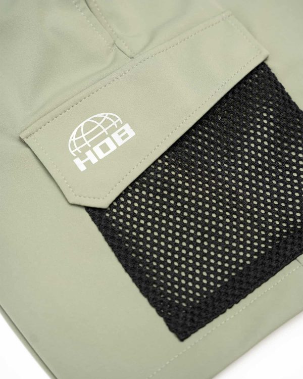 REFLECTIVE LOGO CARGO SHORTS OLIVE - obrazek 4